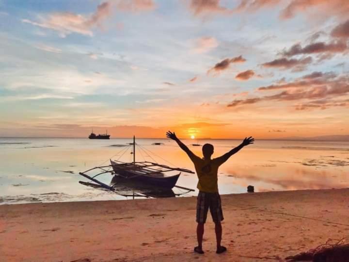 Lapyahan Guest House Siquijor Buitenkant foto